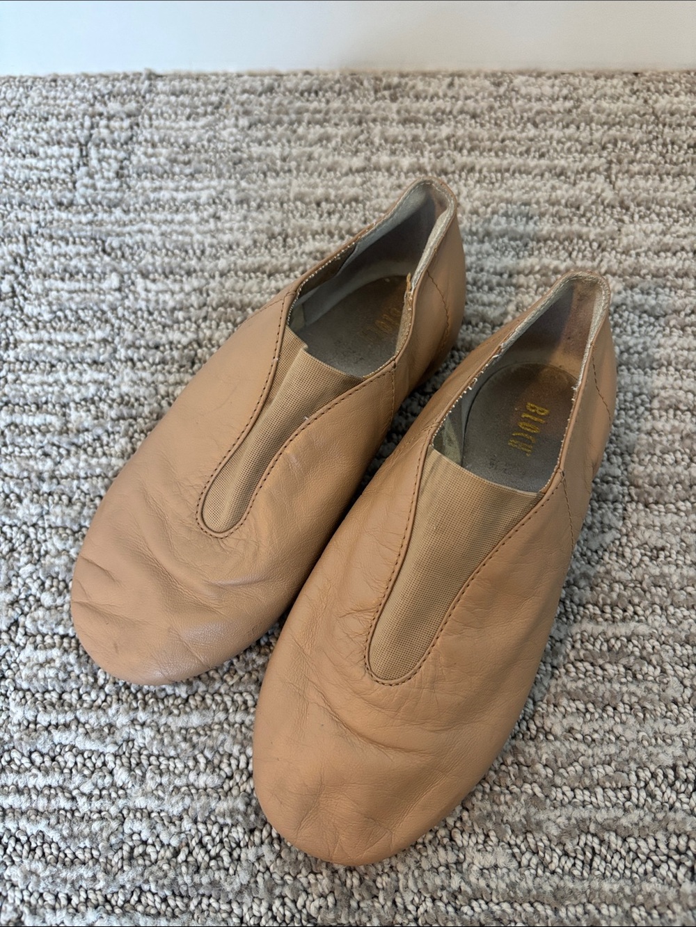 Bloch Childrens Super Jazz Slip On Jazz Dance Shoes in Tan Leather Size 12 1/2